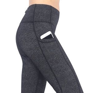 Grey leggings with pockets